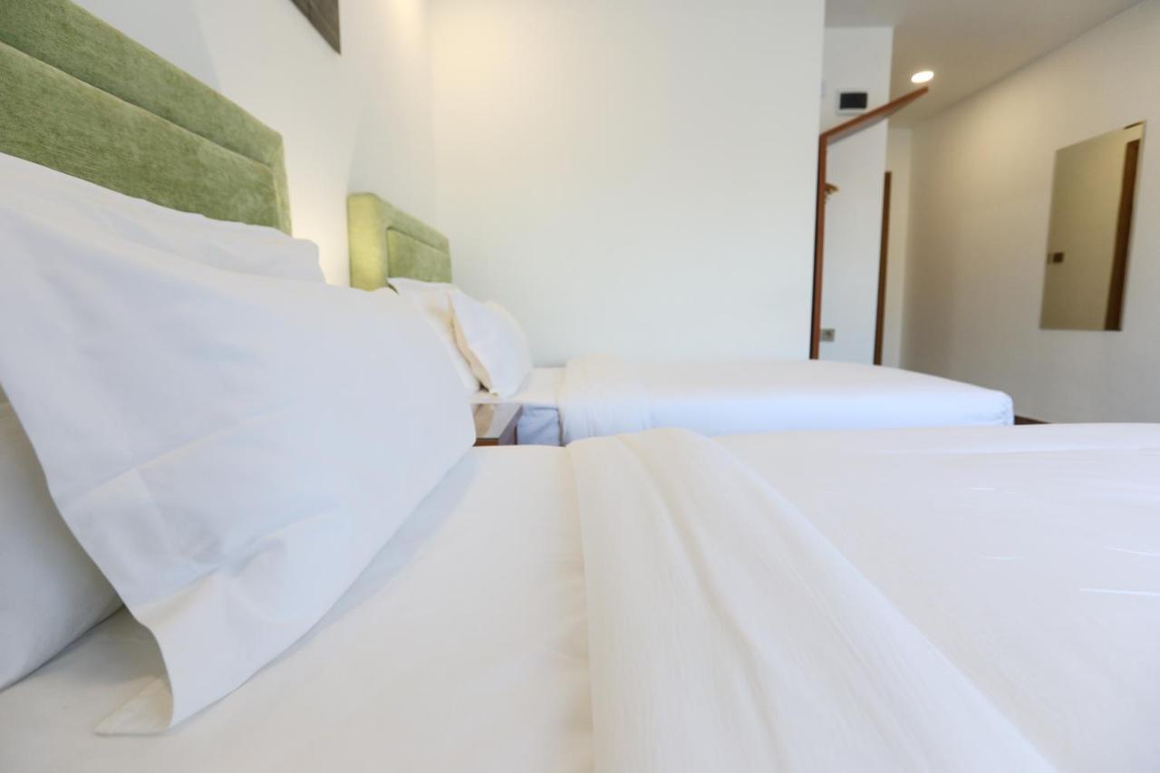 Sunrise Hotel Tashkent Esterno foto
