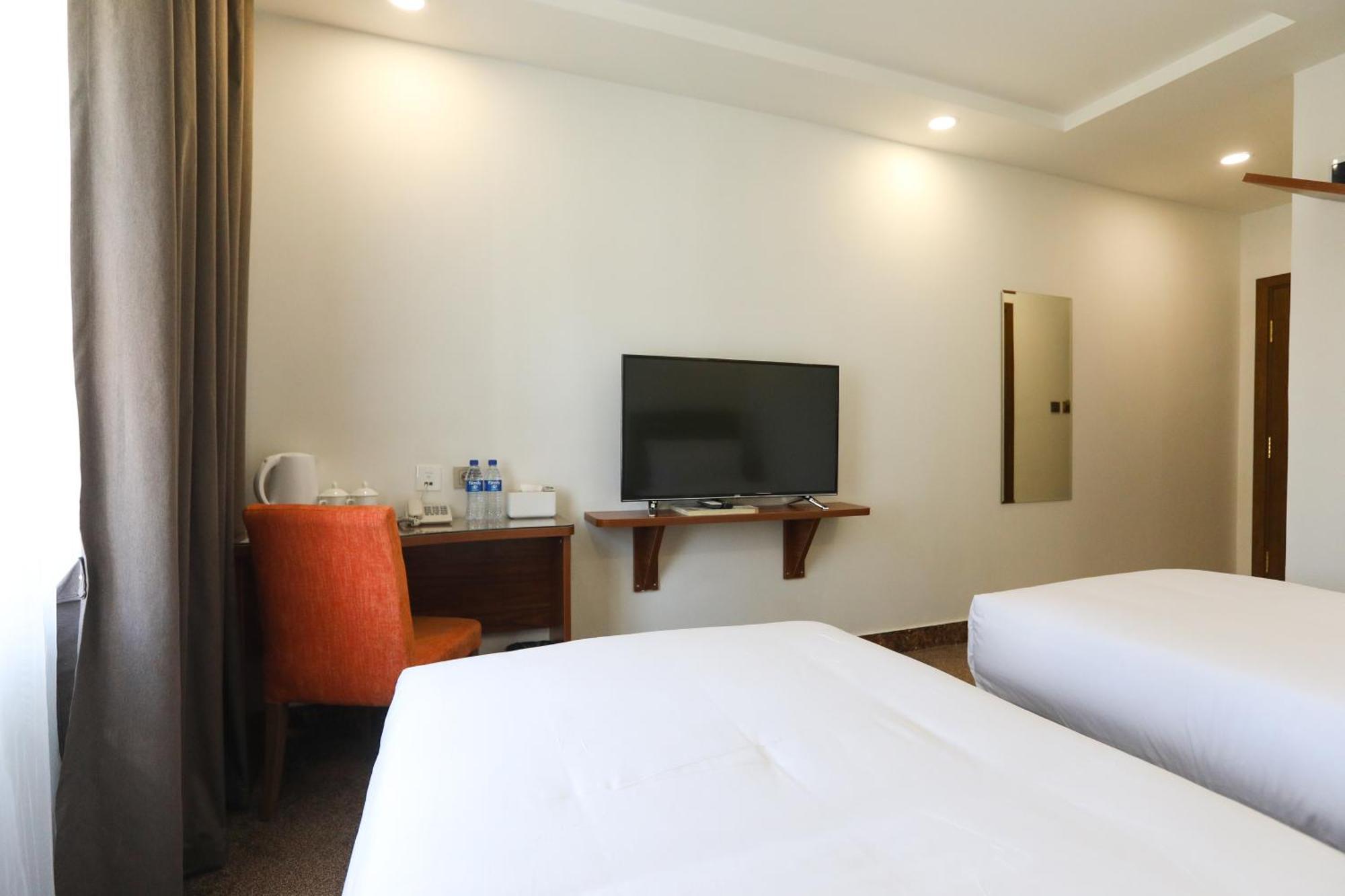 Sunrise Hotel Tashkent Esterno foto