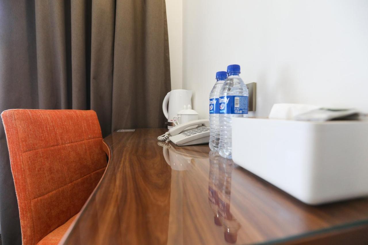 Sunrise Hotel Tashkent Esterno foto