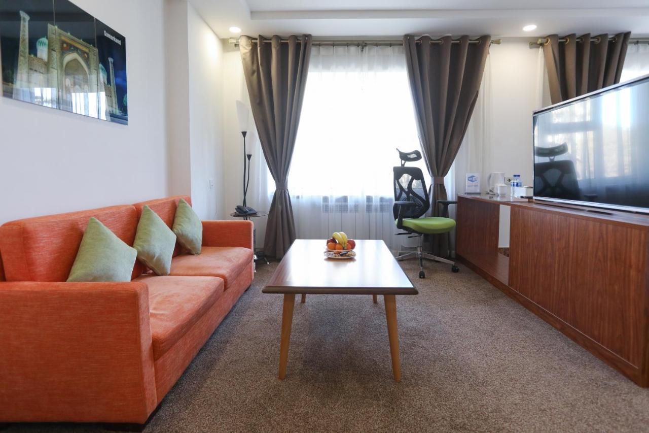 Sunrise Hotel Tashkent Esterno foto
