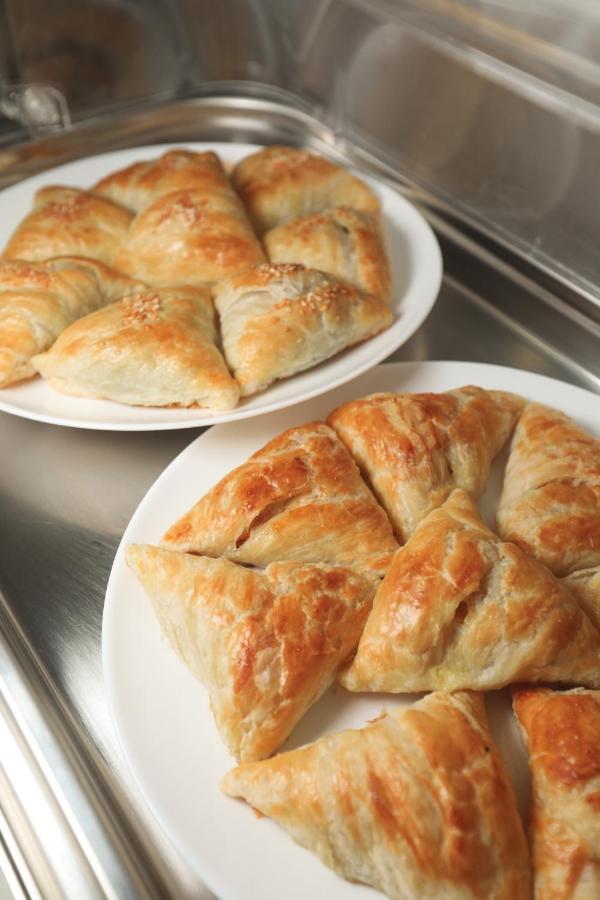 Sunrise Hotel Tashkent Esterno foto