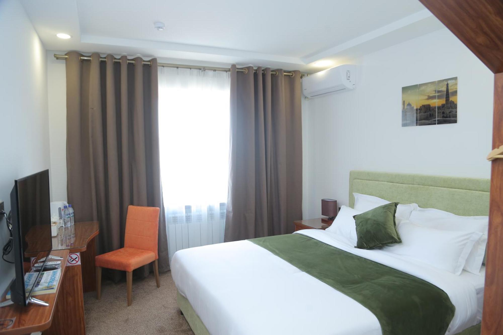 Sunrise Hotel Tashkent Esterno foto